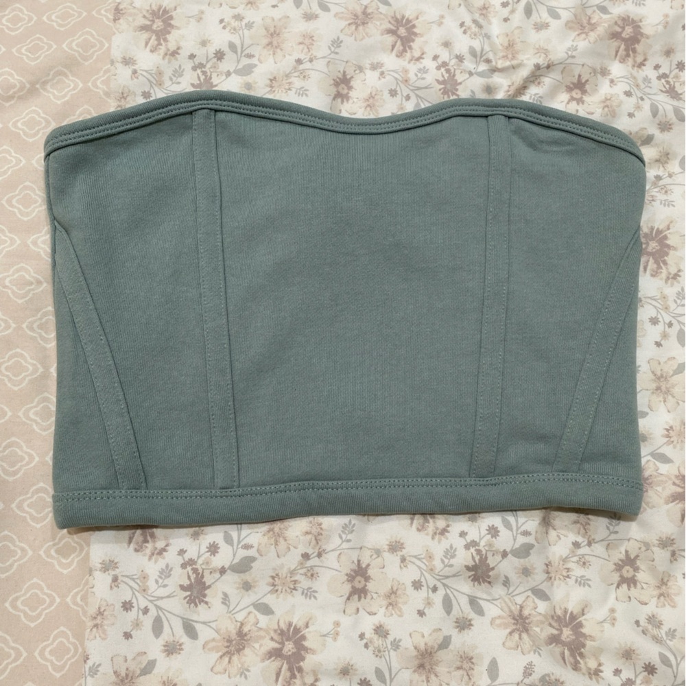 Chic Gray Women's Strapless Crop Top